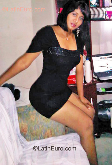 Date this gorgeous Honduras girl Jossy from La Lima,cortes HN440