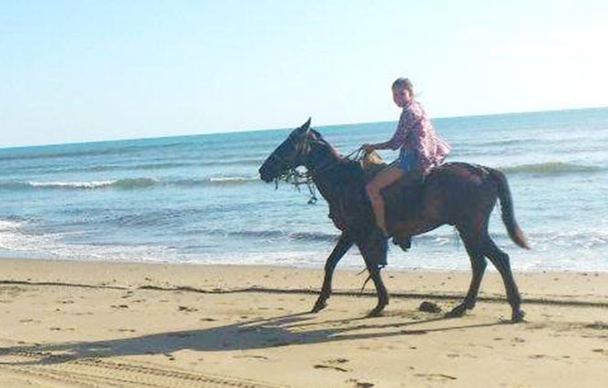 Date this foxy Nicaragua girl Evie from Managua NI53