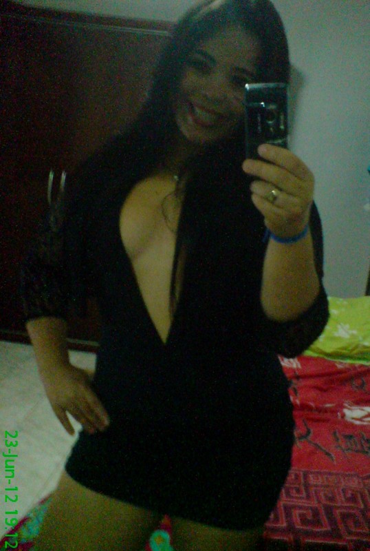 Date this hard body Brazil girl AminaShadya from Salvador BR6135