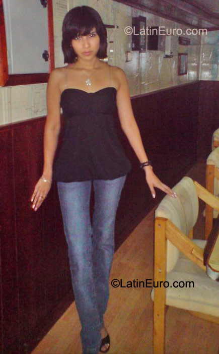Date this nice looking Mexico girl Thamara from Veracruz MX516