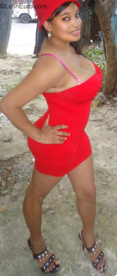 Date this passionate Dominican Republic girl Catherin from Santiago DO9784