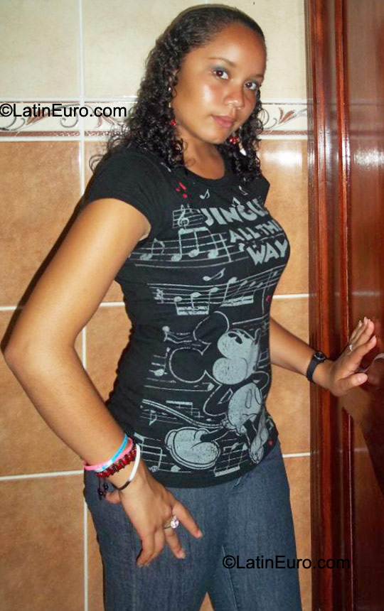 Date this hot Honduras girl Delma from Tegucigalpa HN484
