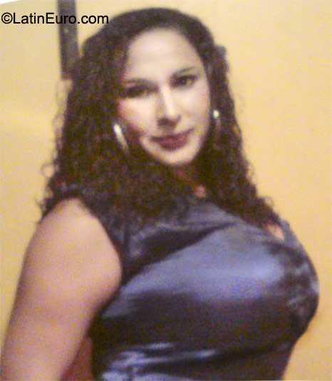 Date this young Costa Rica girl Arlen from San Jose CR138