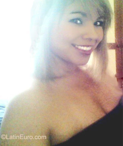 Date this nice looking Colombia girl Laura catalina from Bogota CO8627