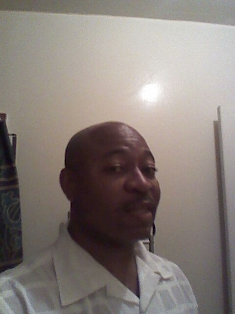 Date this sultry United States man Fredrick from Los Angeles US11832