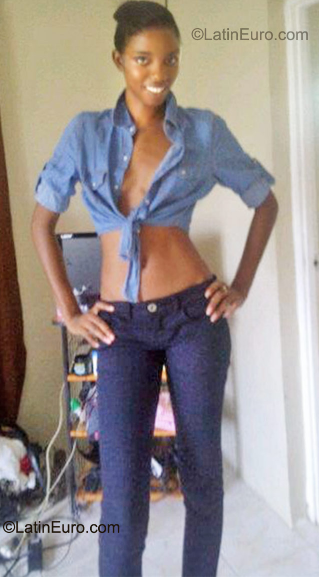 Date this lovely Jamaica girl Shinel from Negril JM393