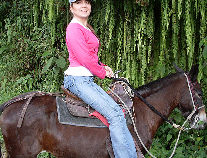 Date this hard body Colombia girl Angela Maria from Manizales CO8824