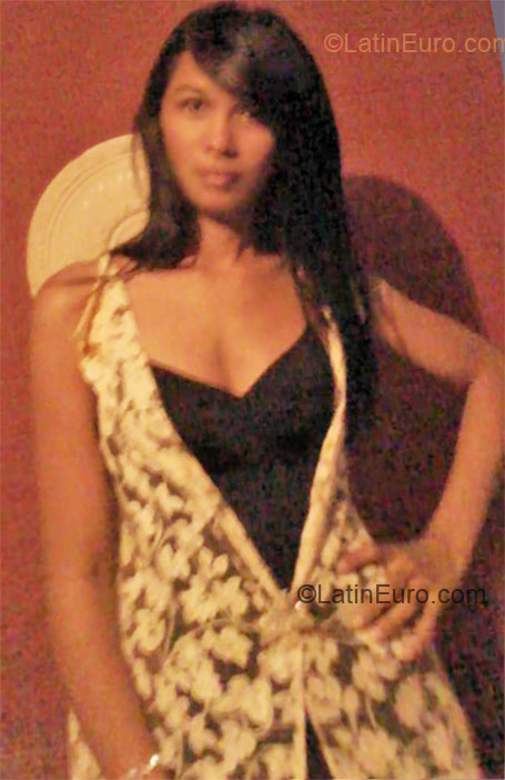 Date this hard body Colombia girl Yeiklis from Valledupar CO8853