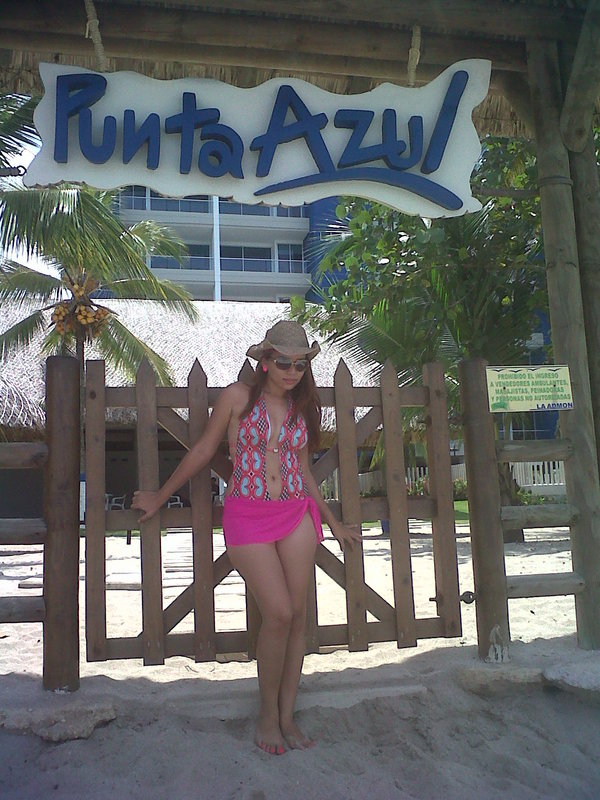 Date this beautiful Colombia girl Nissy from Monteria CO8870
