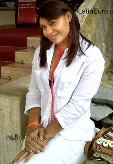 Date this hot Dominican Republic girl Almacristin from Santo Domingo DO10035