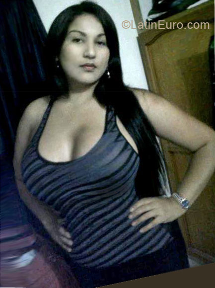 Date this voluptuous Colombia girl Marcepp from Medellin CO8886