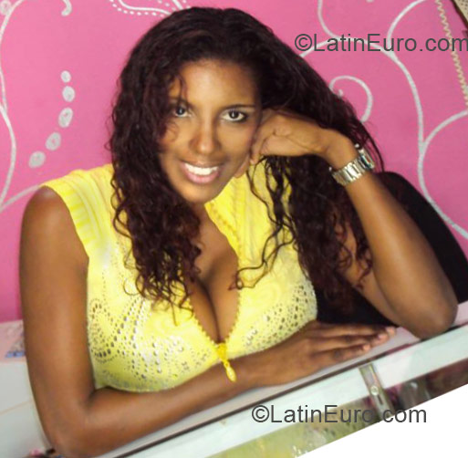 Date this passionate Dominican Republic girl Massiel from Santiago DO10073