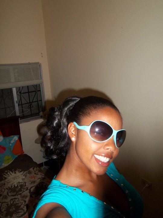 Date this happy Ecuador girl Ma. De Los Angeles from Guayaquil EC138