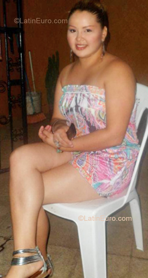 Date this tall Nicaragua girl Heydi from Managua NI80