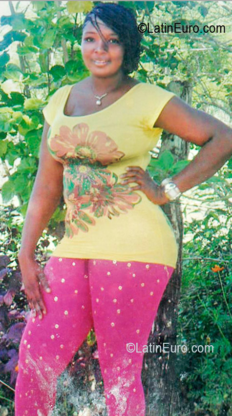 Date this hard body Jamaica girl Tashi from St Mary JM902
