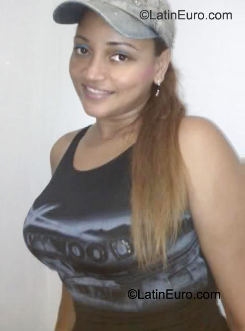 Date this good-looking Colombia girl Ana Milena from Cali CO9162