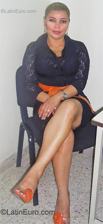 Date this delightful Honduras girl Cris from Tegucigalpa HN561