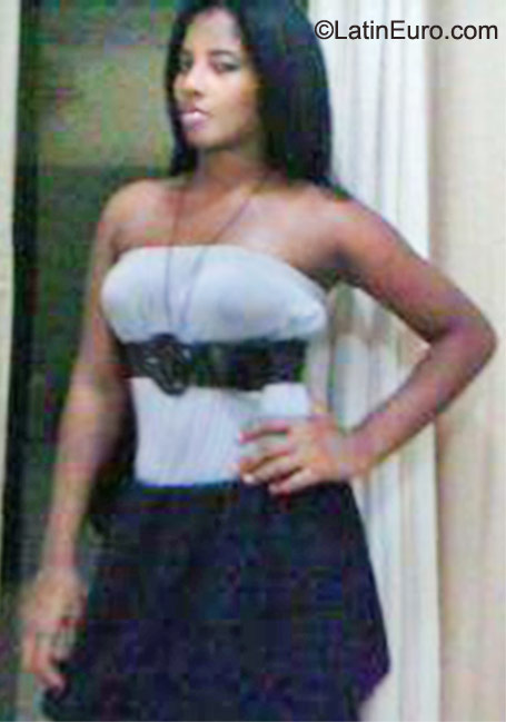 Date this georgeous Dominican Republic girl Maholys from Santo Domingo DO10424