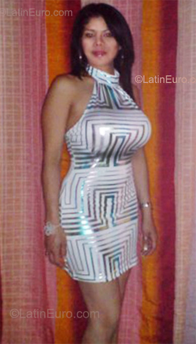 Date this charming Mexico girl Ariadna from Guadalajara MX730