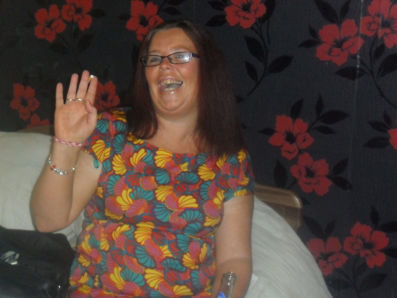 Date this happy Ireland girl DONNA30 from Dublin IE50