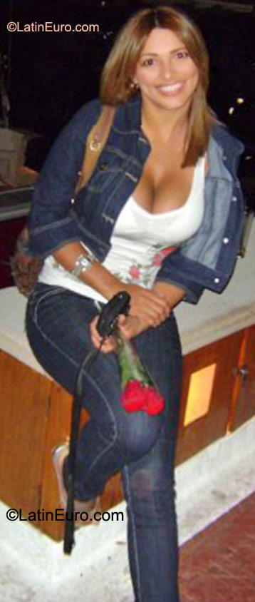 Date this stunning Colombia girl Isabel from Cali CO9284