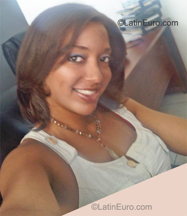 Date this young Panama girl Carmen from Panama PA242