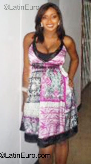 Date this foxy Colombia girl Marianne from Pereira CO9427