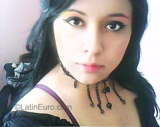 Date this funny Colombia girl Jeimy from Bogota CO9446