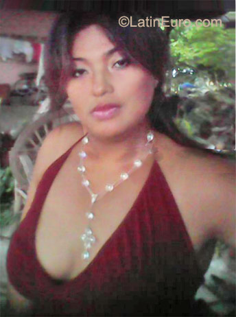 Date this attractive Panama girl Maria from Panama City PA393