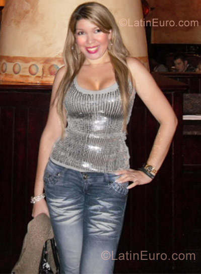 Date this fun Colombia girl Nath from Barranquilla CO9545