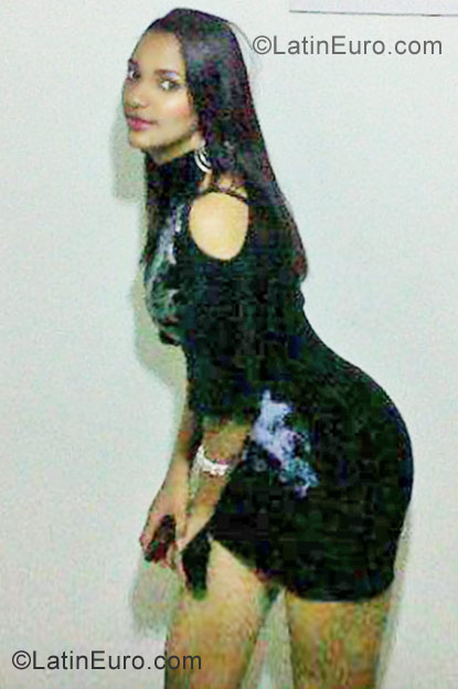 Date this funny Dominican Republic girl Elizabeth from Santo Domingo DO10539