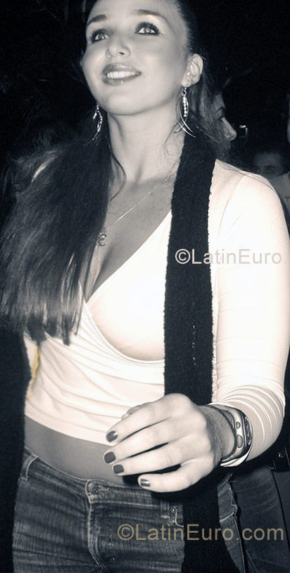 Date this sensual Brazil girl Camila from Sao Paulo BR6419