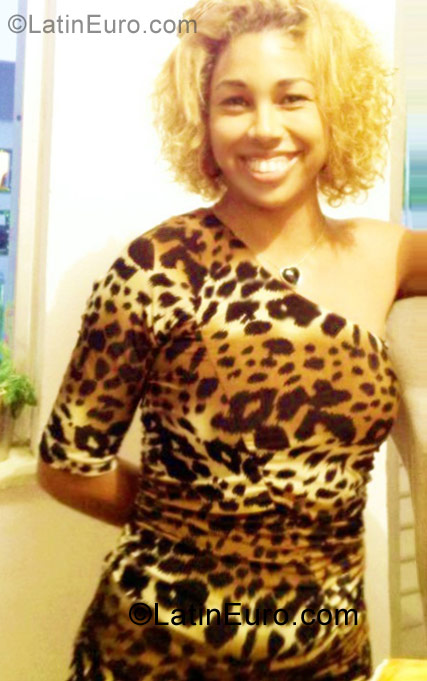 Date this athletic Brazil girl Kassia from Jacobina BR6427