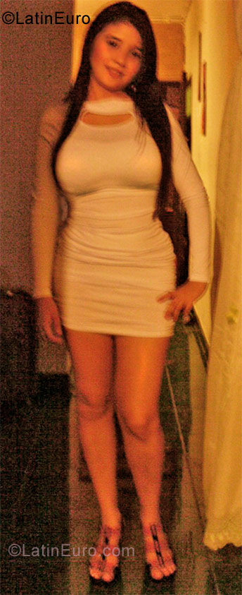 Date this hard body Colombia girl Isabel from Medellin CO9648
