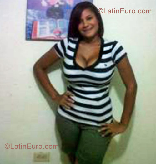 Date this passionate Dominican Republic girl Mariela from Samana DO10659