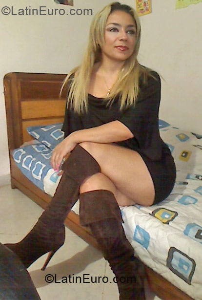 Date this stunning Colombia girl Esther from Medellin CO9770