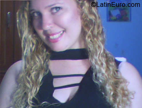 Date this sultry Brazil girl Monica from Belem BR9417