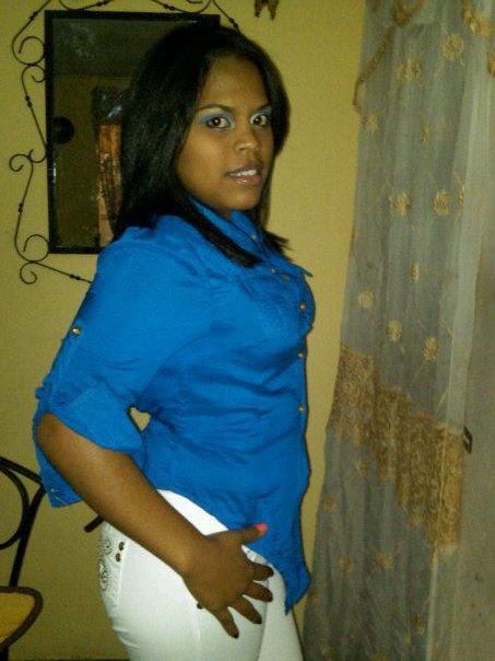 Date this foxy Dominican Republic girl Laritza from Santigo DO10722