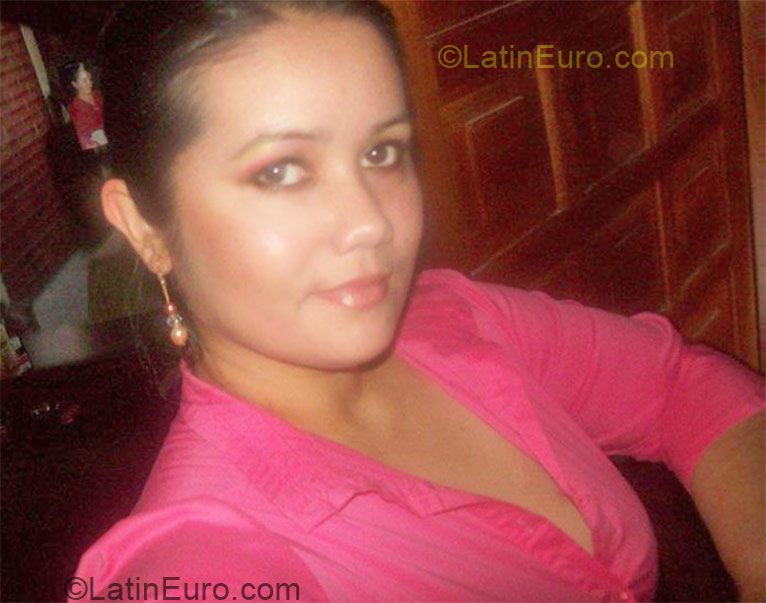 Date this lovely Honduras girl Thania from Tegucigalpa HN643