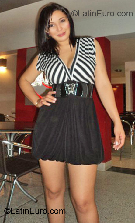 Date this happy Colombia girl Erika from Cucuta CO9911