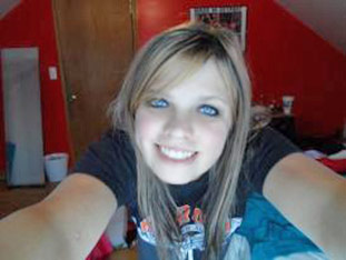 Date this athletic United States girl Emily20 from Carleton US12692