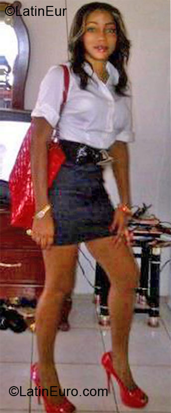 Date this hard body Jamaica girl Sandy from St. Elizabeth JM492