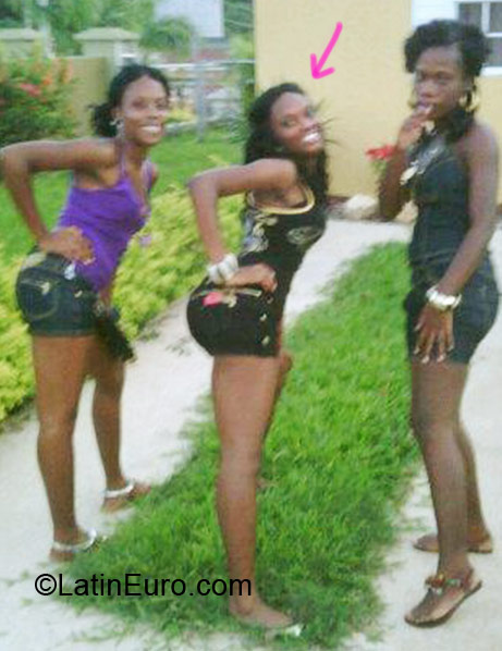 Date this stunning Jamaica girl Munchi from Montego Bay JM674