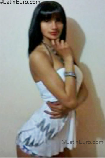 Date this beautiful Colombia girl Catalina from Bogota CO10902