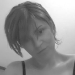 Date this sultry Belgium girl Lyne from Brussels BE79