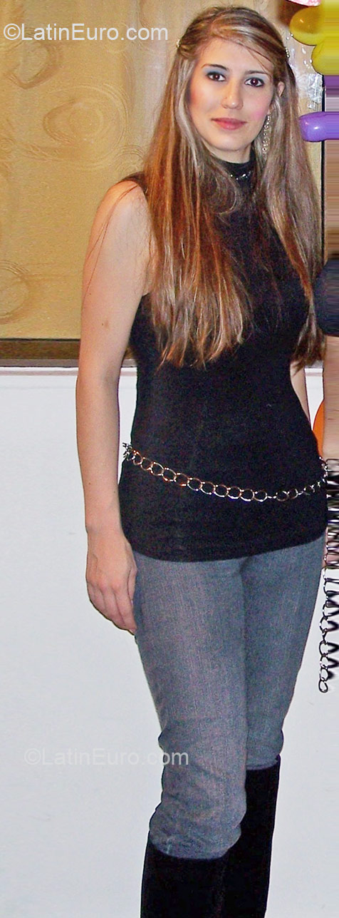 Date this sensual Colombia girl Karen from Medellin CO10045