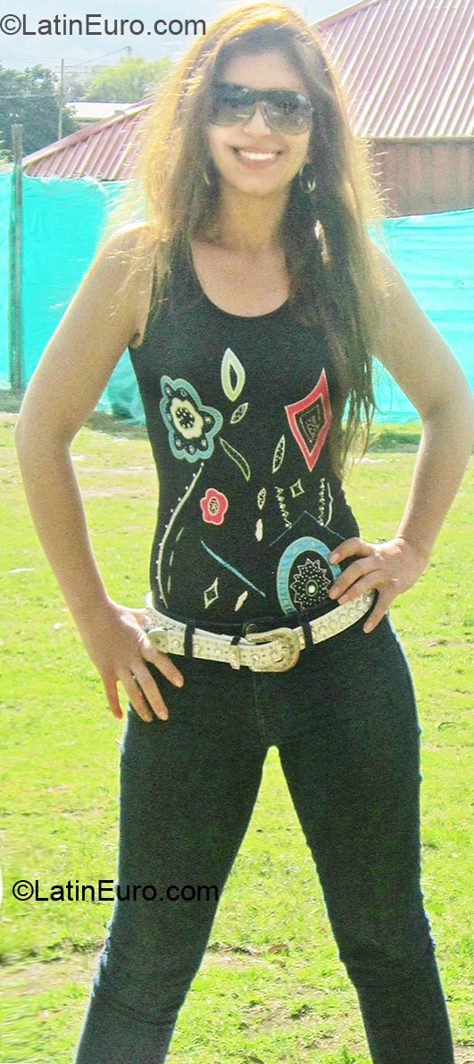 Date this attractive Any Country girl Mercedes from Bogota CO10075