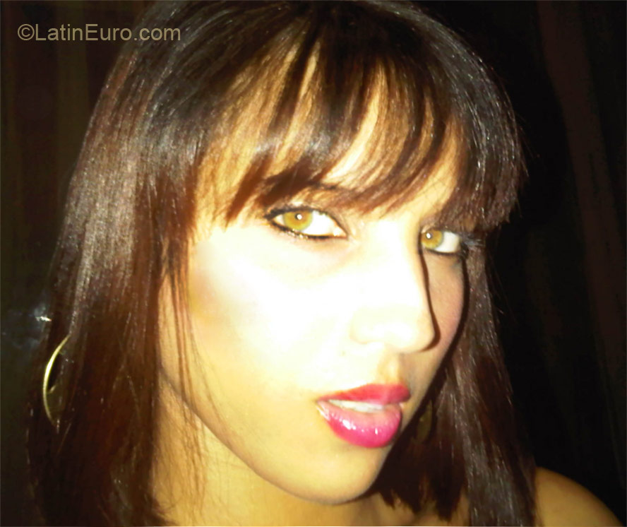 Date this cute Dominican Republic girl Nathalia from Santo Domingo CO10122