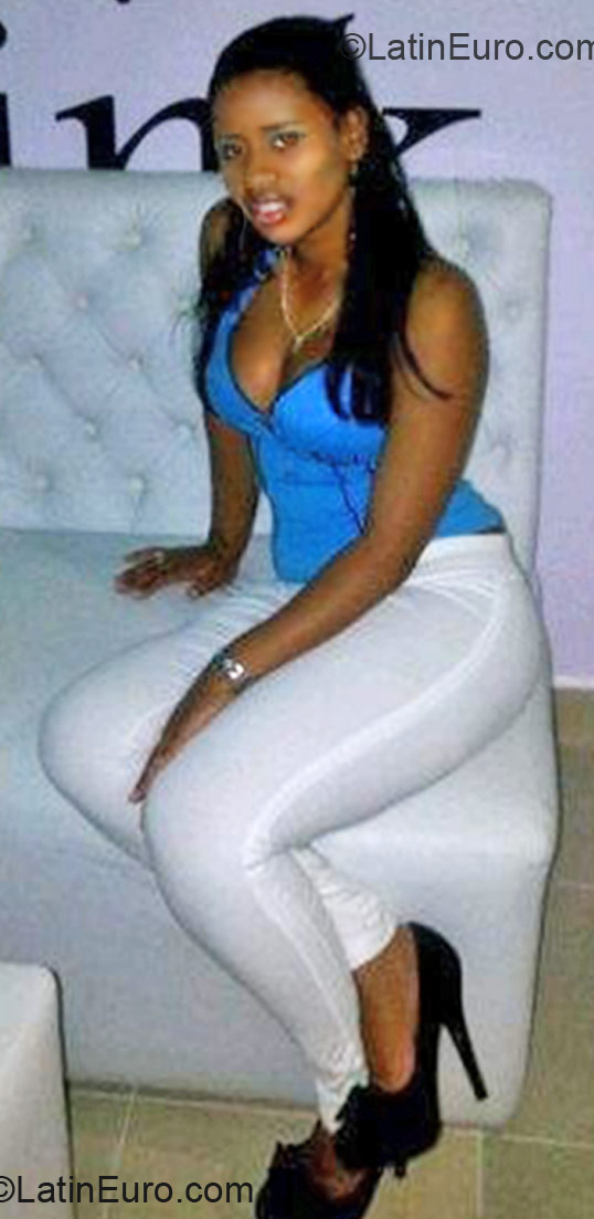 Date this passionate Dominican Republic girl Francelina03 from Santiago DO11043