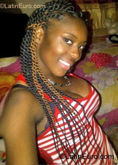 Date this sultry Jamaica girl Ashley from Montego Bay JM525
